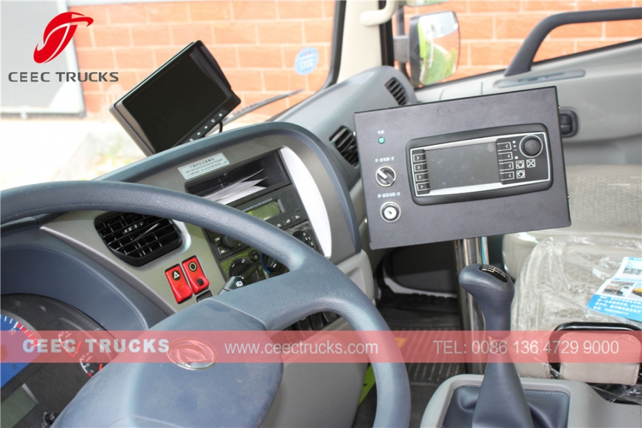 Dongfeng 12,000L road sweeper vehicle