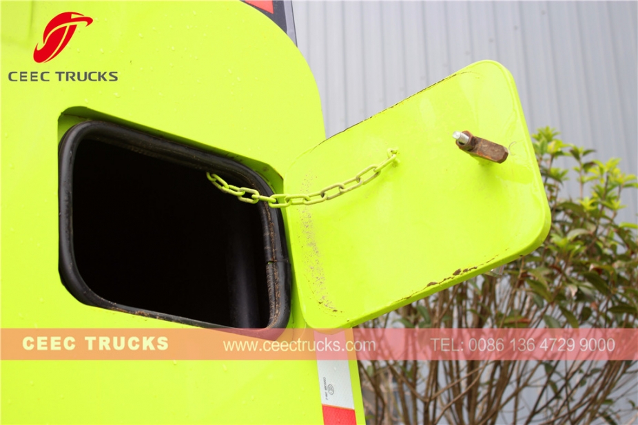 Dongfeng 12,000L road sweeper vehicle