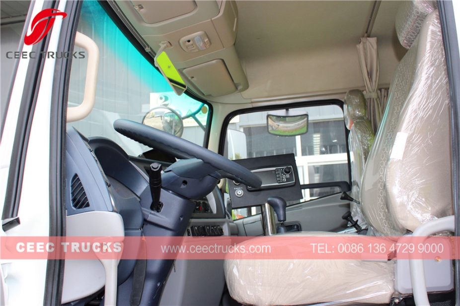 Dongfeng 12,000L road sweeper vehicle