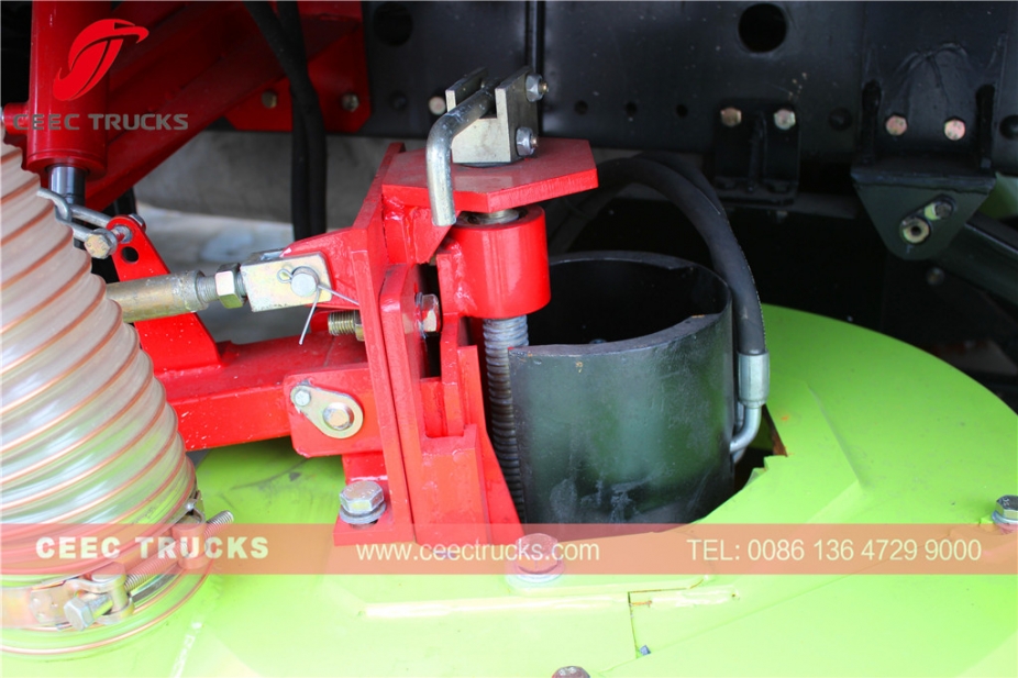 Dongfeng 12,000L road sweeper vehicle