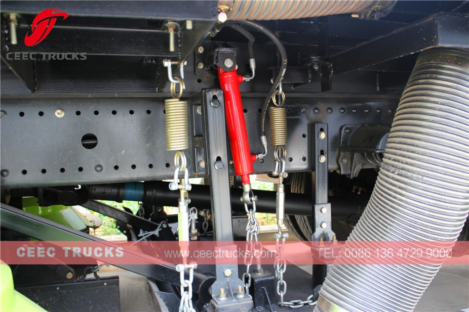 Dongfeng 12,000L road sweeper vehicle