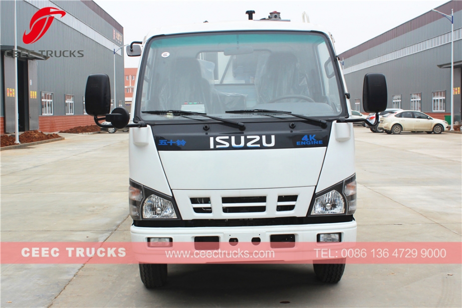 ISUZU 5000L trash compressor vehicle