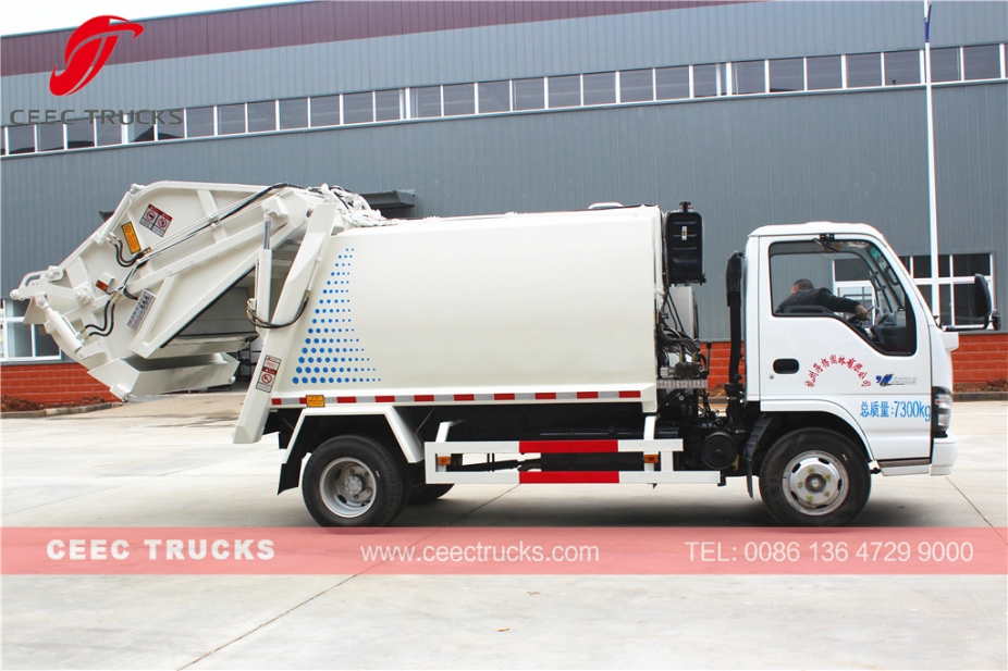 ISUZU 5000L trash compressor vehicle