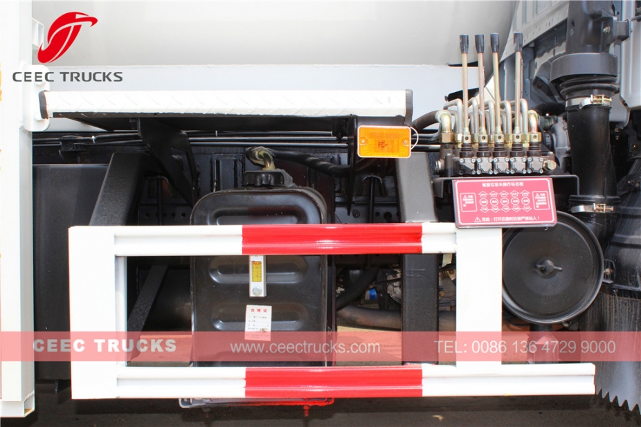 ISUZU 4,000L Kitchen garbage tanker truck