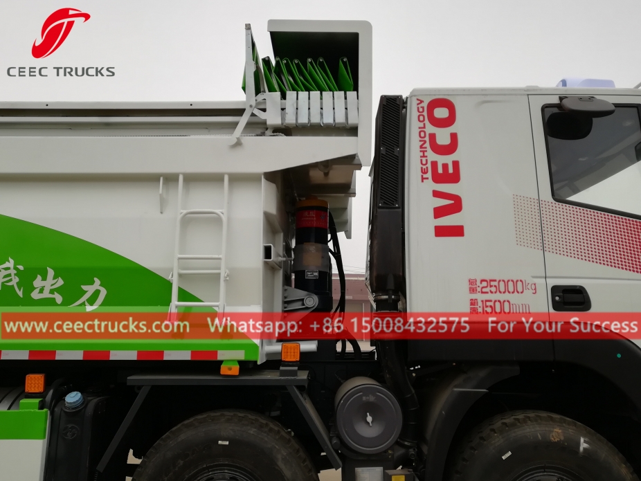 8x4 Dump truck IVECO