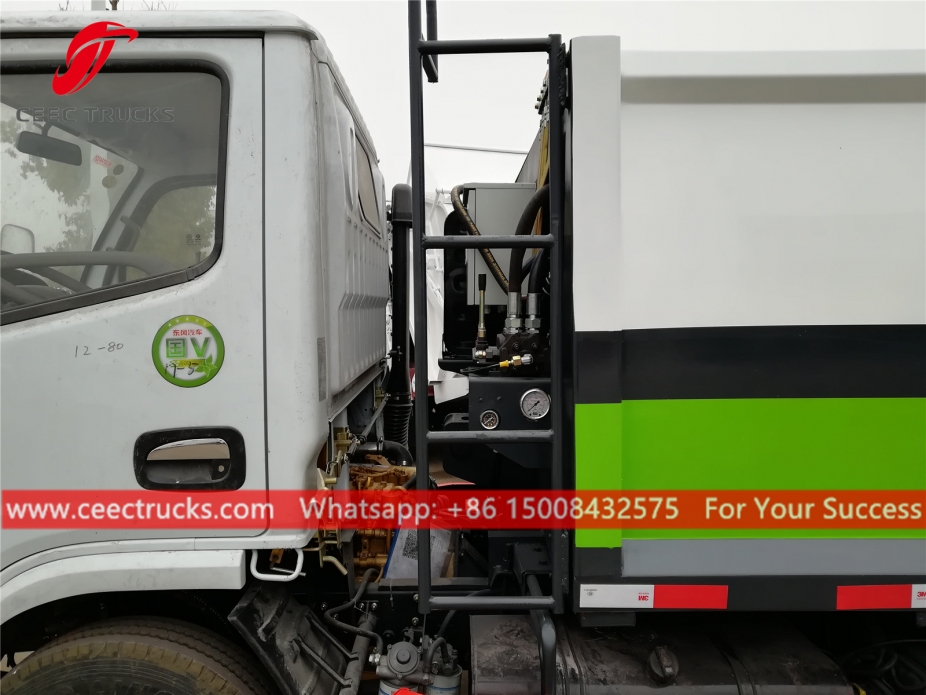 3CBM Garbage compactor truck DONGFENG