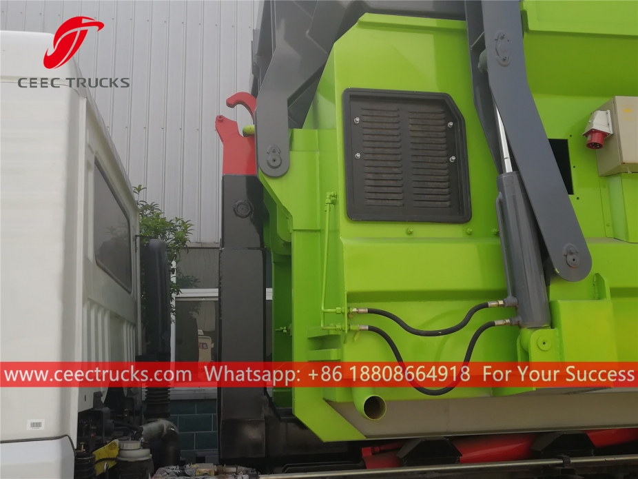 Dongfeng Hook loader with compactor container