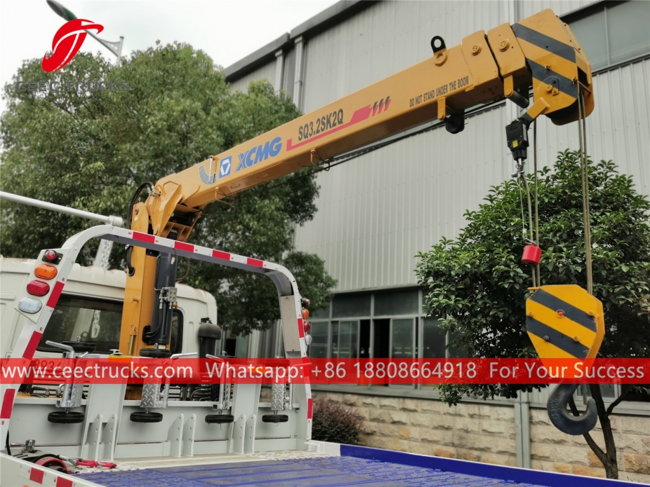 5Tons Road Wrecker with Crane