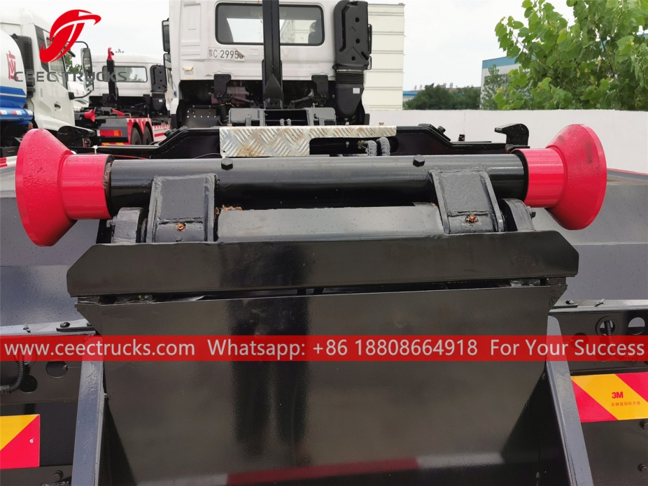 Dongfeng Hook loader truck
