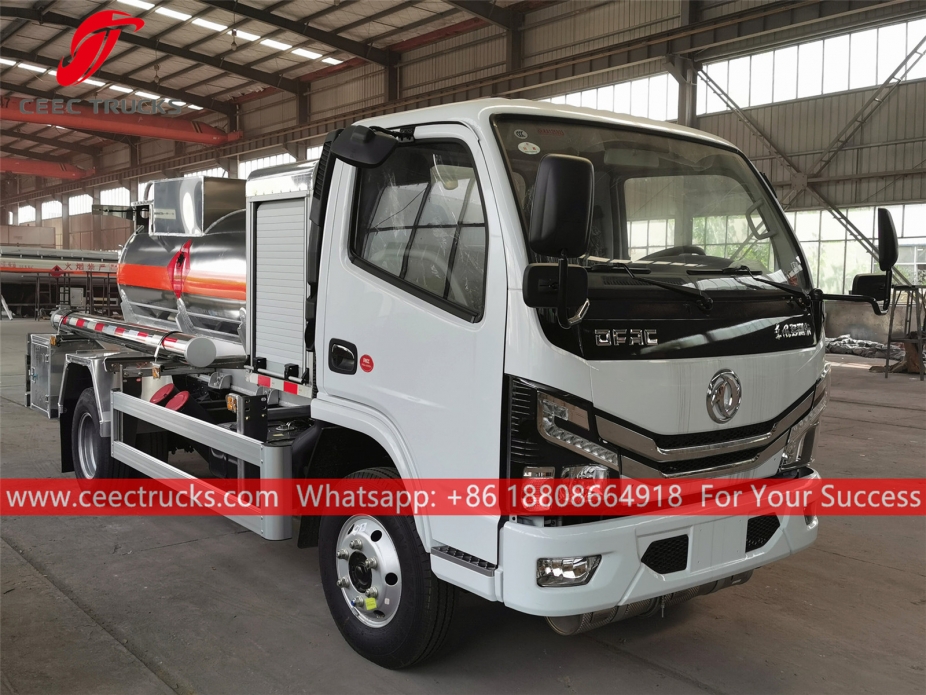 2CBM Fuel bowser truck Dongfeng