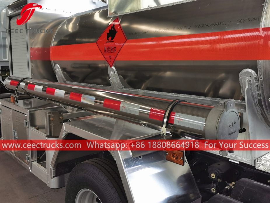 2CBM Fuel bowser truck Dongfeng