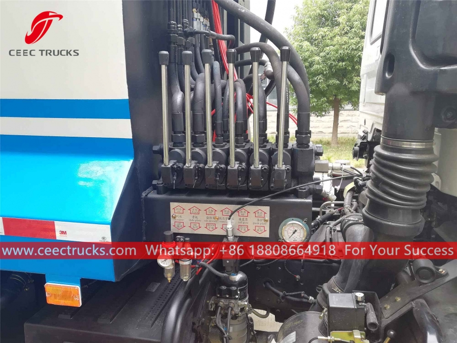 ISUZU 8CBM Back loading garbage truck