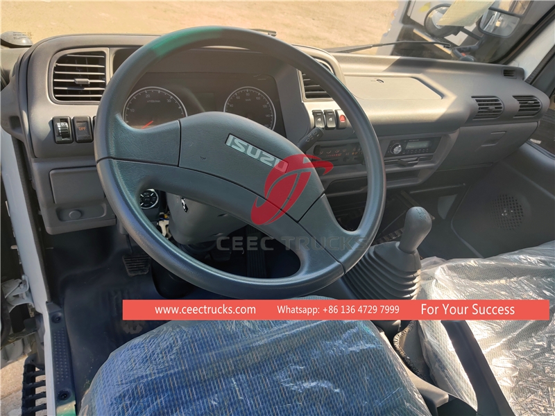 ISUZU 100P 4*2 drive Mobile Stage Truck