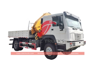 HOWO 4×4 AWD Truck Mounted Crane for sale
