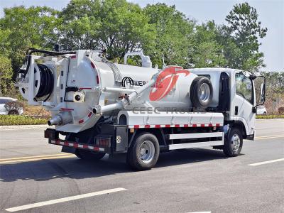 Isuzu NPR combined dredging vehicle
