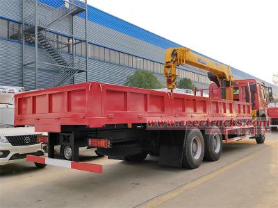 HOWO 380HP heavy boom crane truck