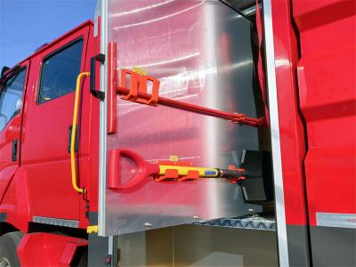 Isuzu GIGA 6x4 water fire truck