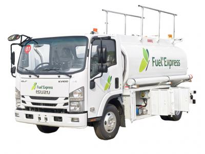 Isuzu 4KH1 150HP oil refueling bowser truck