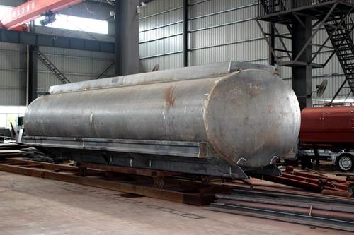 Production of 20 CBM fuel tanker truck  ?  ( Part 1 - installation pump )