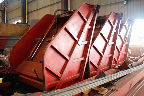  Production 6CBM Garbage Compactor Truck （Part 1-CKD parts preparing）