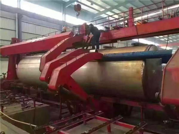 Why Customer choose Seamless Welding tanker from CEEC TRUCKS?
