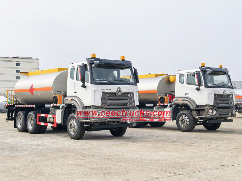 HOWO 6x4 NX road asphalt distributor truck are export to Nigeria